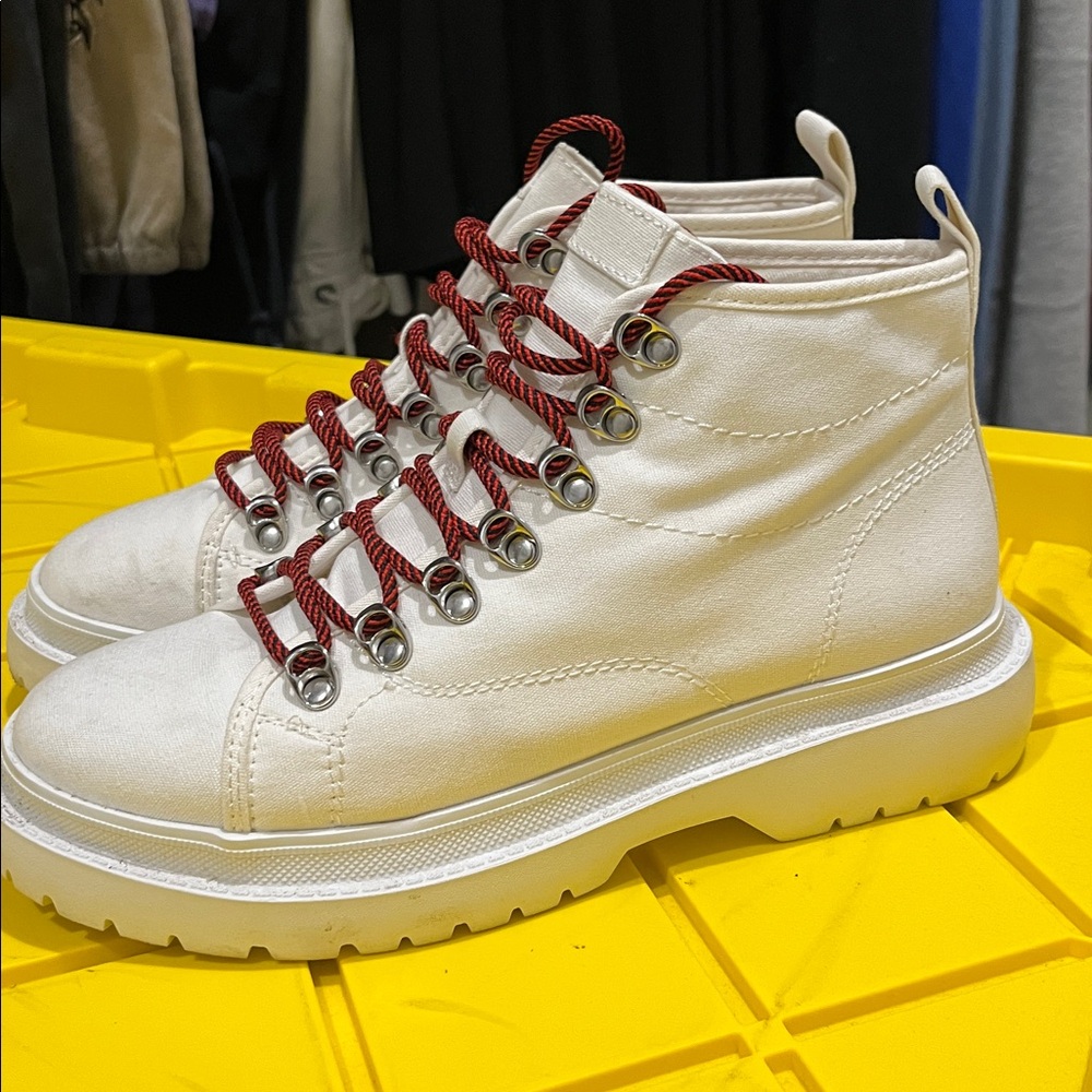 bp Barry Fab Canvas High Tops